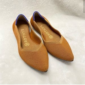Rothy’s Pointed Toe Flat (Discontinued Fawn/Tan) 6.5
